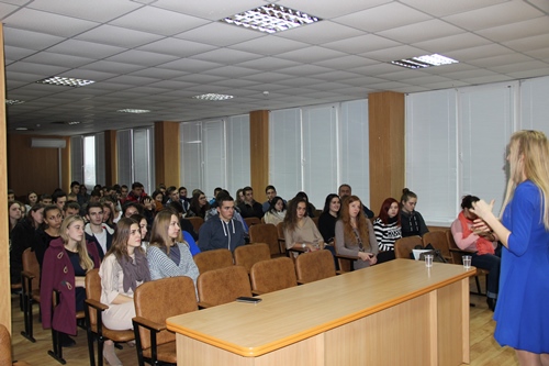 Про Святість, красиву нормальність, ідеалом яким реально варто жити - говороли у Вінниці